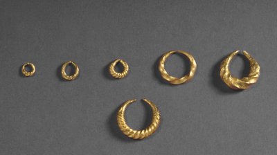 Jewellery from Fresn-la-Mere, France gold by Bronze Age